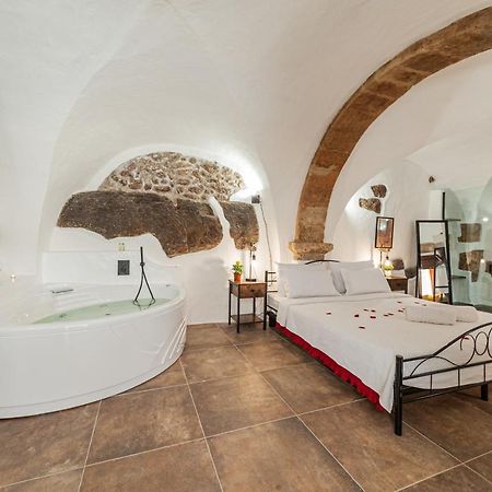Romantic Loft With Jacuzzi In The Castle Castelsardo Dış mekan fotoğraf