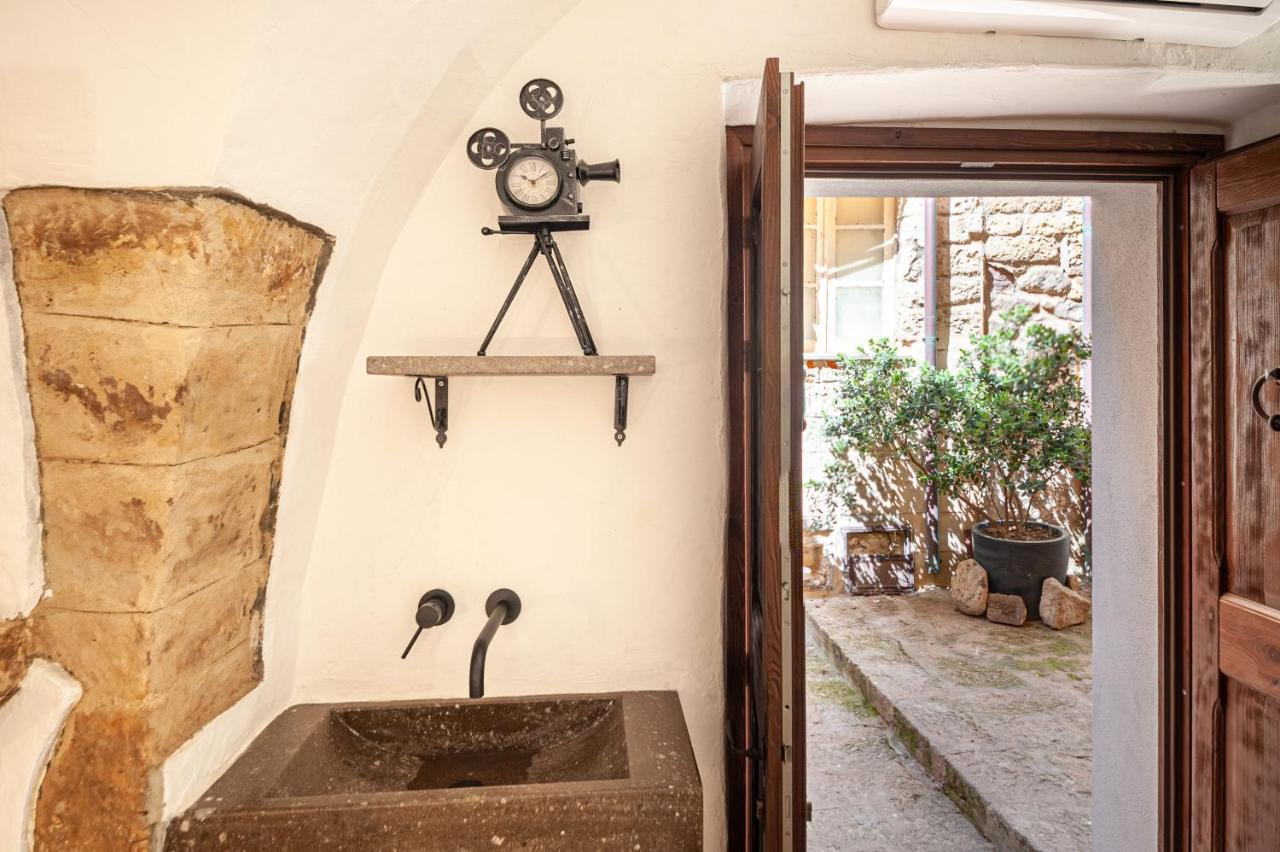 Romantic Loft With Jacuzzi In The Castle Castelsardo Dış mekan fotoğraf